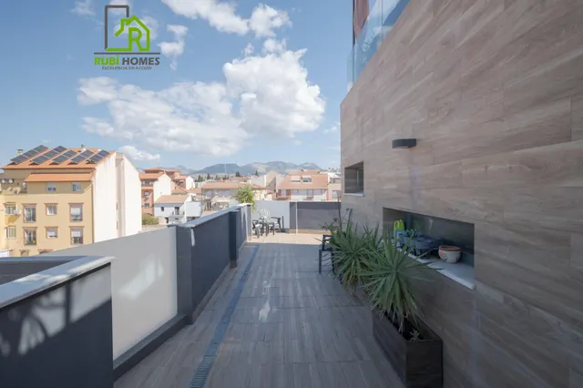 Ático dúplex con piscina en Maracena — 50