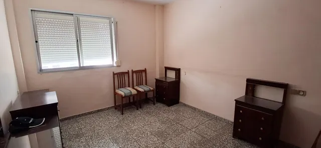 AMPLIA VIVIENDA DE 4 DORMITORIOS Y 2 BAÑOS. MEJOR PRECIO DE ZONA — 34