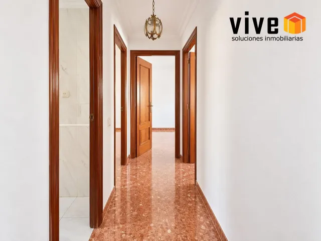 Amplia vivienda en Hermandad del Trabajo — 13