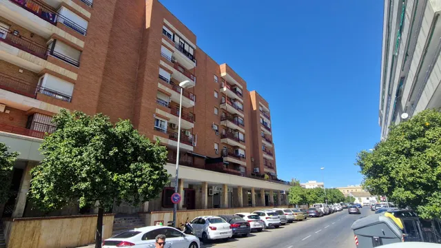 LUMINOSO PISO CON GARAJE EN ZONA MADRE DE DIOS — 26