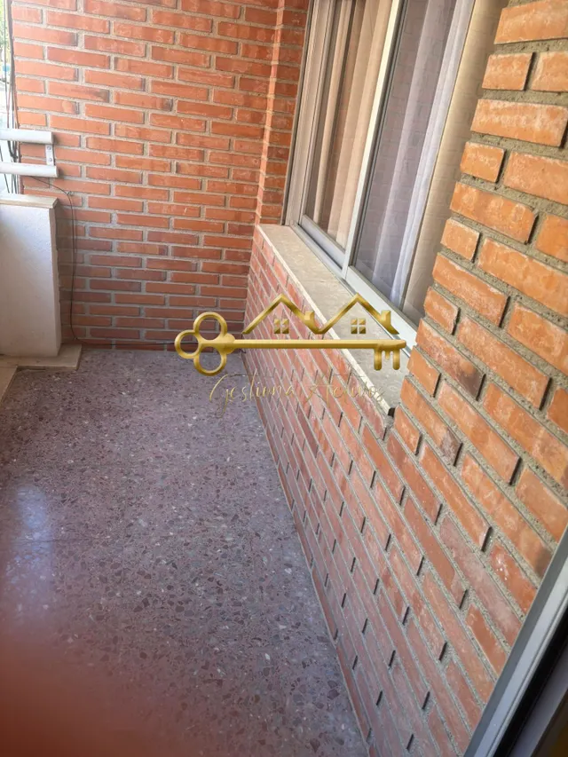 Piso amplio en zona Dos de Mayo — 12
