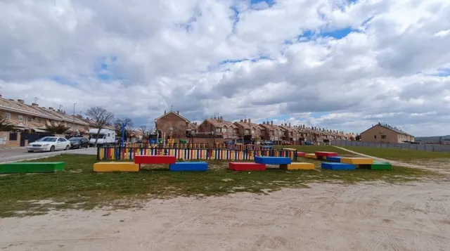 SE VENDE casa OKUPADA en Calle SantoÑ±a Arroyomolinos (Madri - foto 4