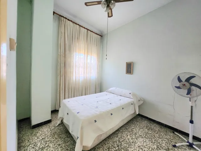CASA EN PLENA CALLE SAN SEBASTIAN — 32
