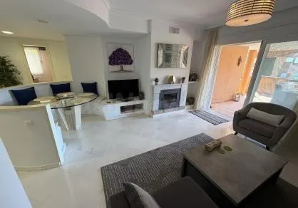 Exclusivo apartamento de 2 dormitorios con vistas panorámicas a la montaña en La Mairena 80m2 de jardin/50m2 de terraza — 5