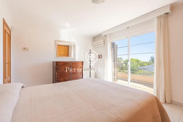 Casa con jardín y piscina en L'Aragai — 22