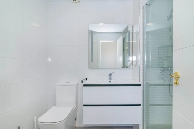 ¡PISO REFORMADO EN ALQUILER CON VISTAS ESPECTACULARES EN GRANADA! — 18