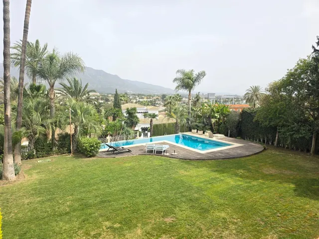 Chalet 6 habitaciones 880m² en venta - Marbella - foto 2