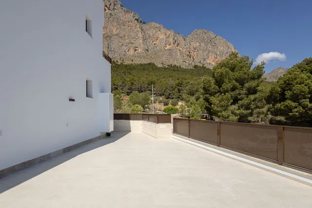 Villa 3 habitaciones 165m² en venta - Casco urbano — 41