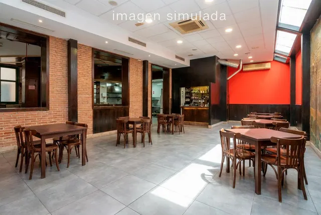 GRAN LOCAL COMERCIAL EN AVENIDA DE SALOBREÑA — 7