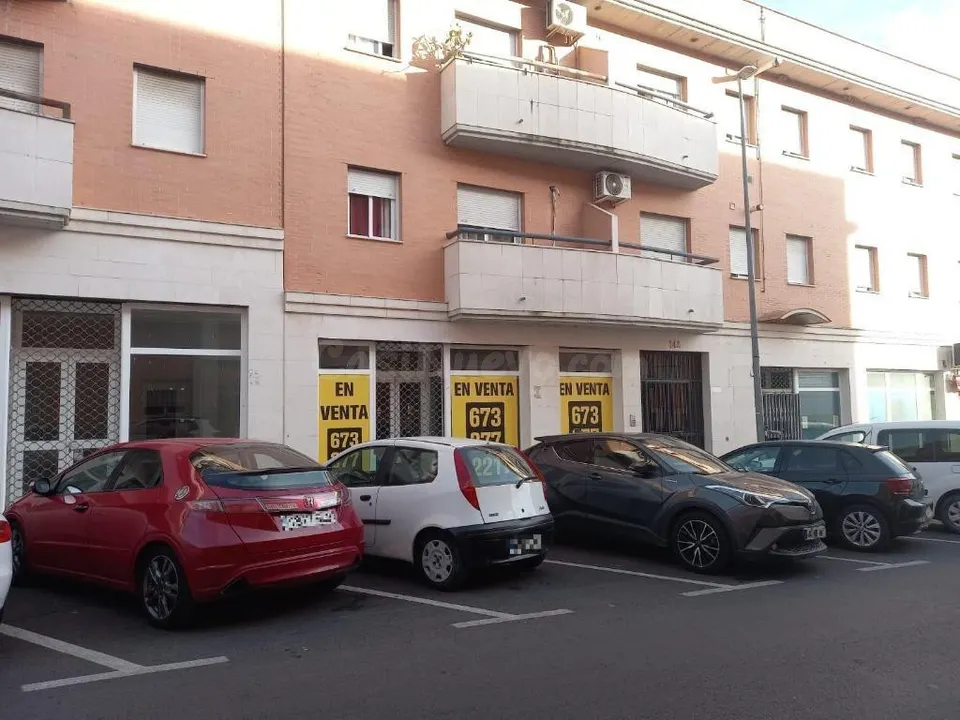 Local comercial 802m² en venta - Andalucia