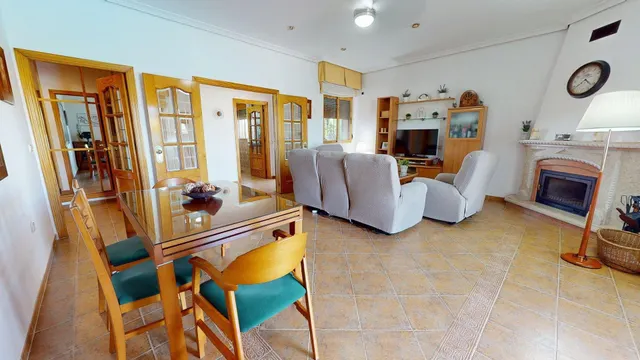 ¡¡ PARCELA EN PROINDIVISO CON VIVIENDA EN AVDA. DEL AEROPUERTO !! — 17