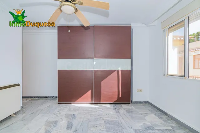 Piso de 3 Dorm. con PLAZA DE APARCAMIENTO (Sin ascensor) — 11