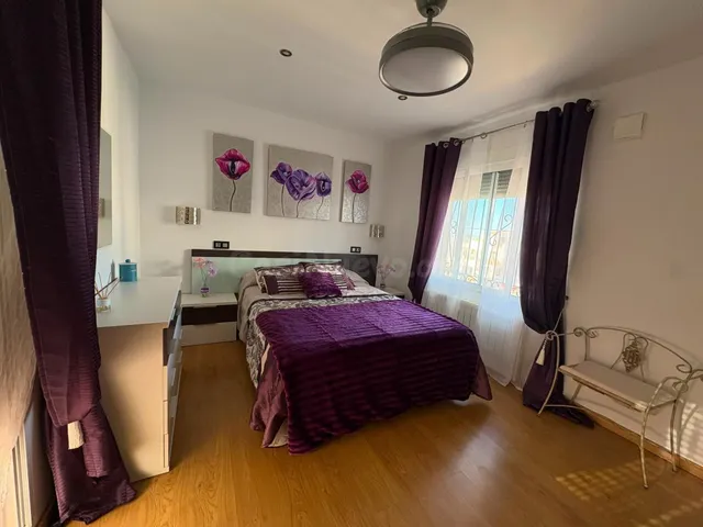 GRAN ADOSADO EN ORIHUELAA COSTA: 6 HAB, 2 BAÑO - foto 3