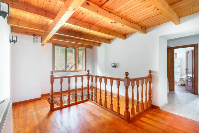4 Naves, 21.000 m2 de Finca y Casa de 5 habitaciones en Serín, Gijón — 21