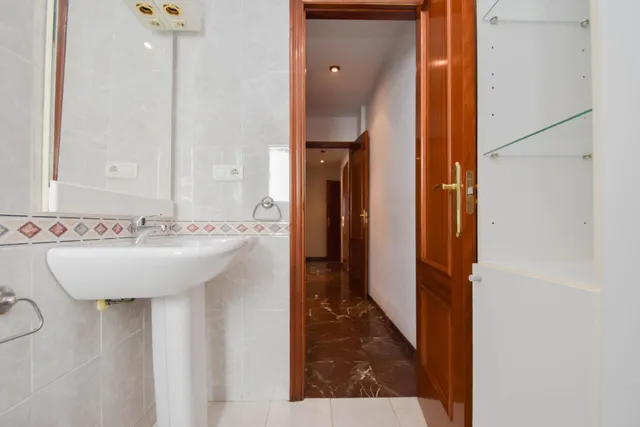 ¡¡ FANTÁSTICO PISO CON BALCÓN Y PISCINA EN BARRIO PERIODISTAS!! — 36