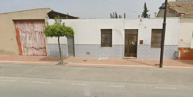 Parcela urbana en la avenida principal de Formentera del Segura — 2