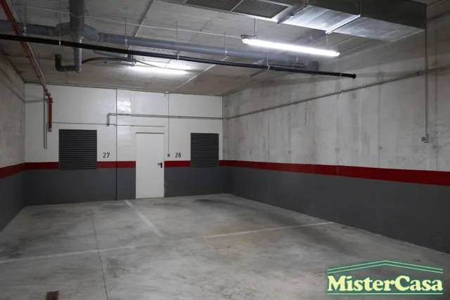 EXCLUSIVA!! Piso 3 dormitorios , 2 baños ,garaje y trastero . Gran patio  y piscina comunitaria . ROTA — 42