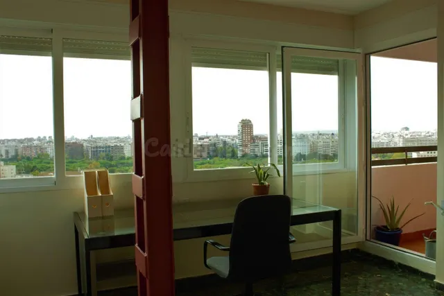 Piso con terraza y vistas panorámicas en Mestalla — 9