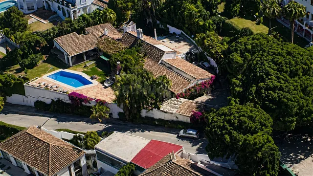 Chalet 5 habitaciones 646m² en venta - Marbella - foto 2