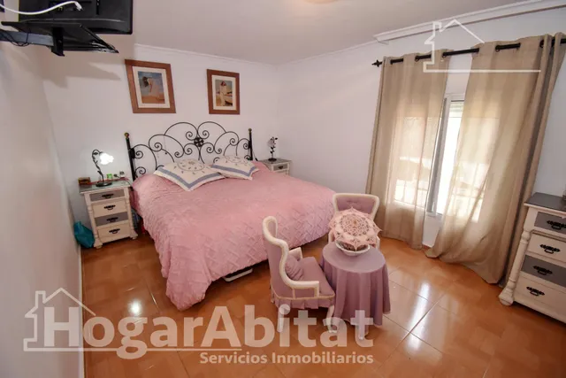 CHALET RÚSTICO CON PISCINA, TERRAZA Y PARKING — 21