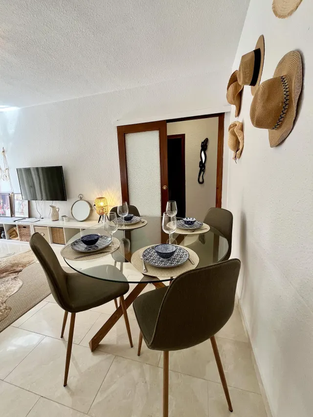 Apartamento de 3 dormitorios y 2 baños a 200 metros de Playa del Cura — 20