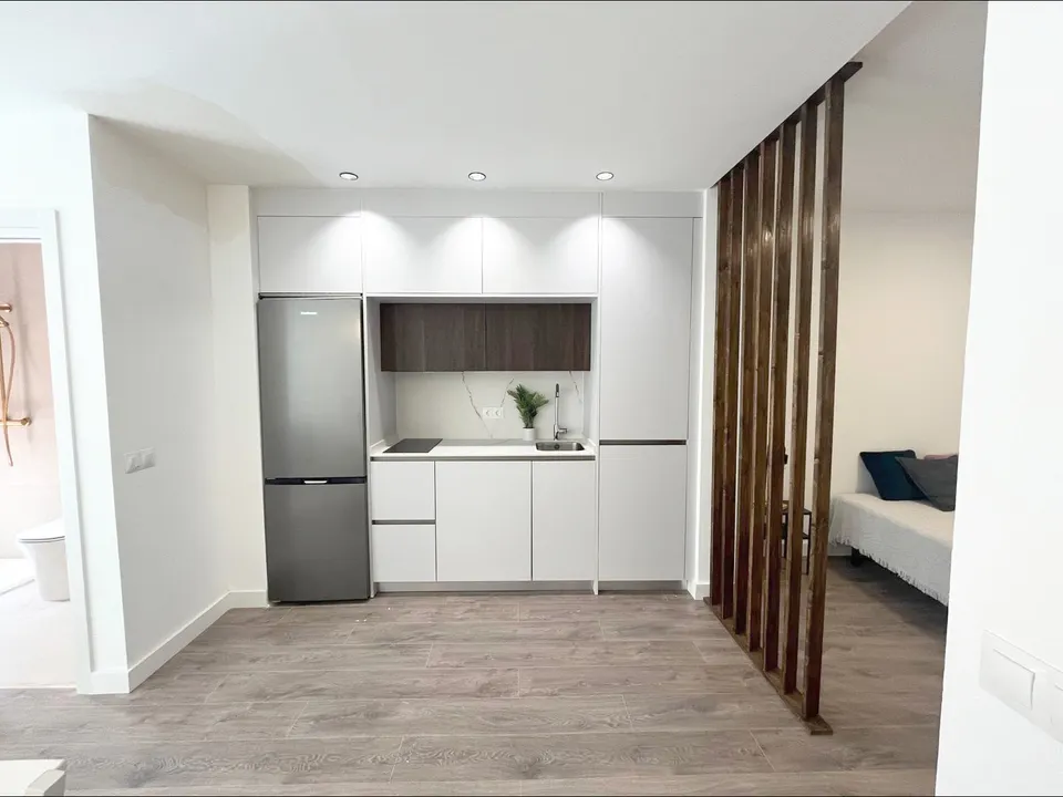 Precioso apartamento a a estrenar con patio. Entorno de calle Hilera.