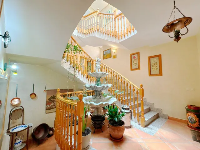 Urbis te ofrece un chalet en venta en la zona de Los Almendros, Villamayor, Salamanca. — 14