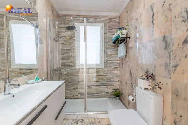 ¡MAGNIFICO CHALET INDEPENDIENTE CON CALIDADES ESPECTACULARES Y PISCINA PRIVADA EN GOJAR! — 48