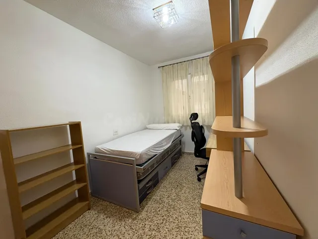 Piso 3 habitaciones 106m² en alquiler - Camino de ronda — 3