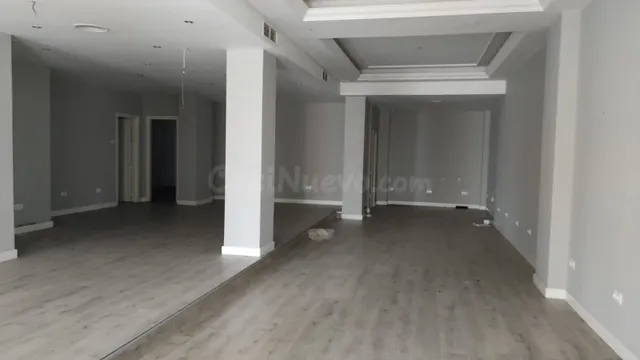 ESTUPENDO LOCAL COMERCIAL CENTRICO EN CALLE PADILLA