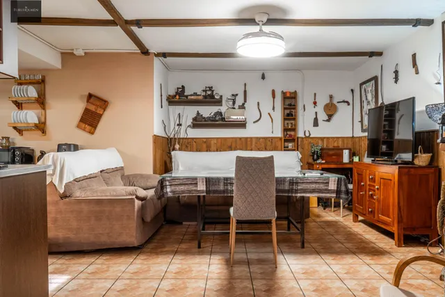 EXCLUSIVA VIVIENDA CON PISCINA PRIVADA EN URBANIZACIÓN "EL TORREÓN" EN ALBOLOTE. — 24