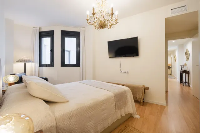 Amplio Piso en Venta en el Corazón de Almería — 10