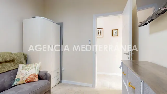 ¡Espectacular ático totalmente reformado y amueblado con terraza en Extramurs! — 15
