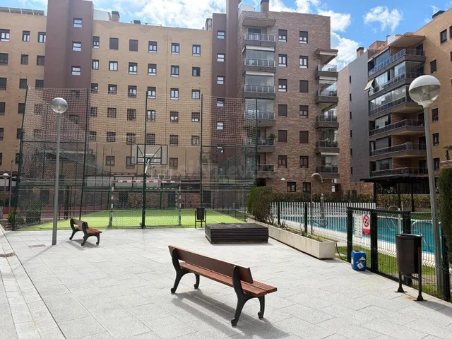 ESTUPENDA VIVIENDA EN NUEVO ZOCO, CON MAGNÍFICO Y GRAN PATIO - foto 5