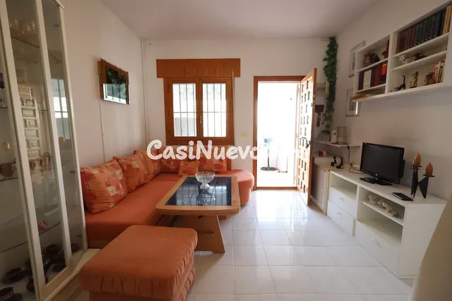 Adosado de 3 dormitorios y gran jardín en La Florida - foto 5