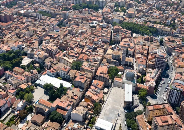 EDIFICIO PARA INVERSIÓN EN EL CENTRO DE FIGUERES - foto 5