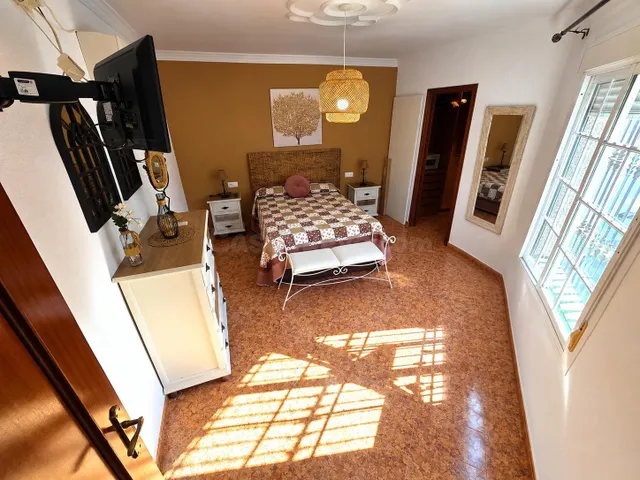 GRAN VIVIENDA CON GARAJE EN CHICLANA DE LA FRONTERA SITUADA EN LA ZONA DEL PILAR — 5