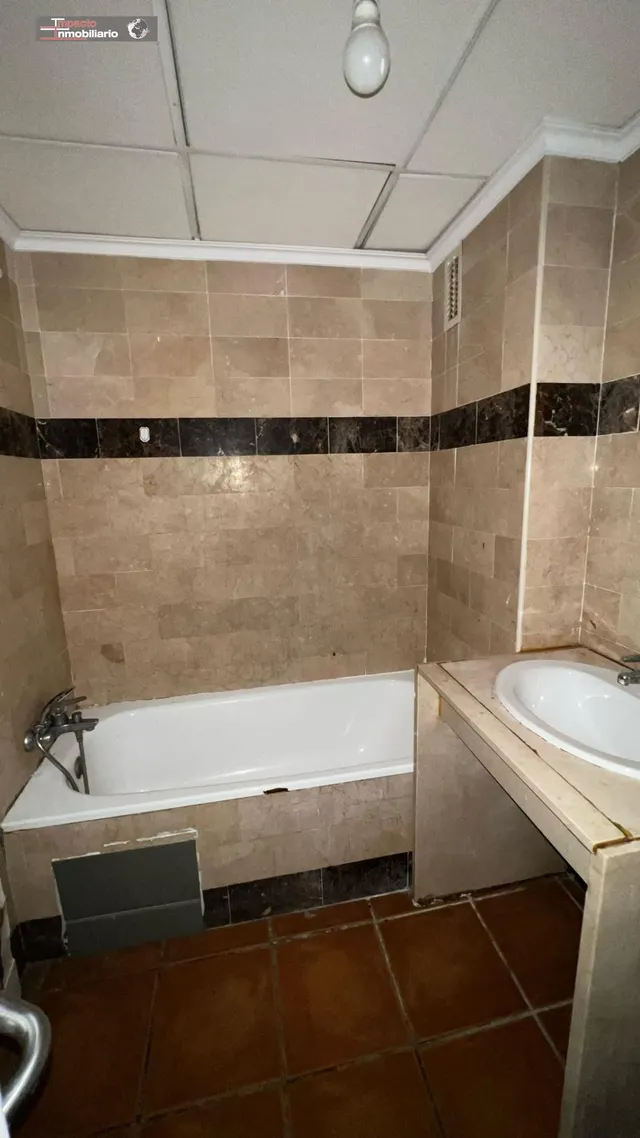 Amplio Piso en Mojácar con Potencial para Reformar - €199,000 — 28