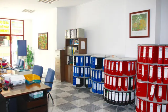 Dos locales comerciales en el centro de Benidorm — 12