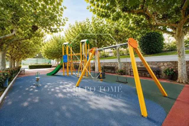La villa mejor ubicada de Montesol: esquina, vistas y orientación privilegiada — 47