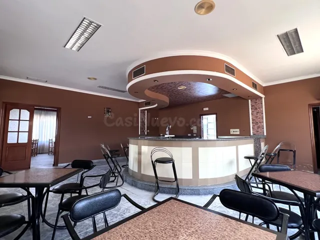 CHALET MAS NEGOCIO DE HOSTELERÍA ZONA DON BENITO - foto 4