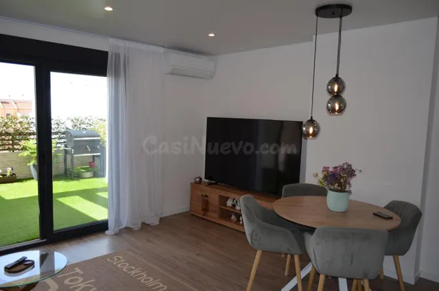 Ático orientado al sur con vistas al mar y amplia terraza en - foto 4