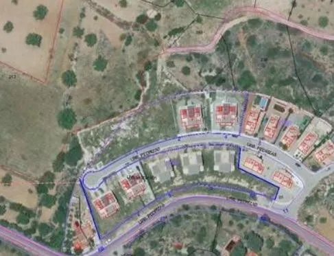 LOTE DE 15 FINCAS EN URB. LAS PEDRIZAS CHIVA - foto 2