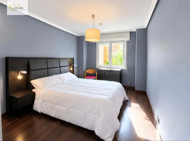 PRECIOSO BAJO EN ALQUILER CON DOS habitaciones Y AMPLIA TERRAZA. — 2