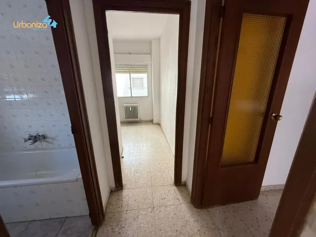 ¡¡OCASIÓN PISO PARA REFORMAR EN ZONA CENTRO!! — 18