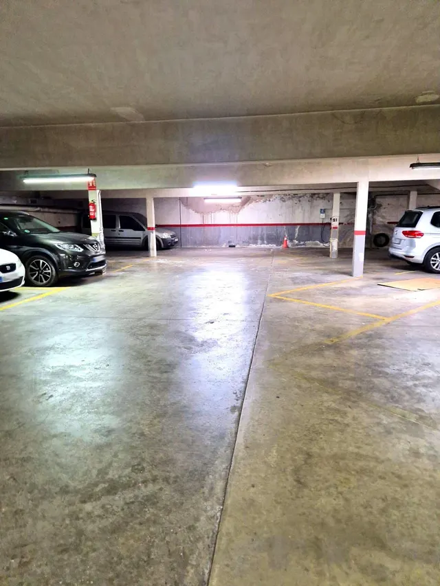 PLAZA DE PARKING EN LA CREU DE BARBERÀ - foto 3