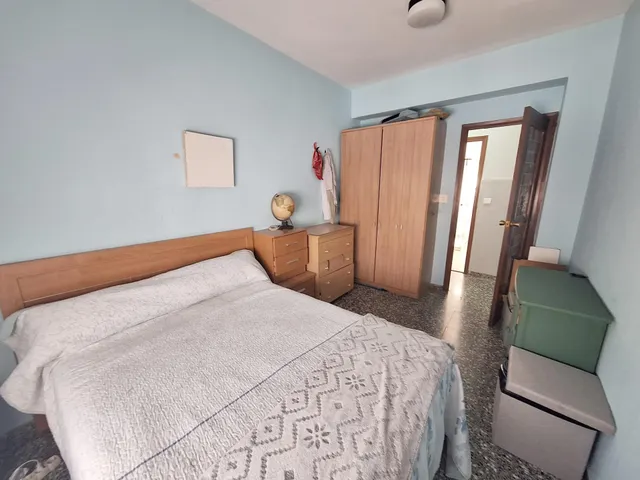 ¡Casa amplia a solo 758 €/m2! · 5 dormitorios, patio y planta baja ideal para garaje, negocio o 2º vivienda. — 19