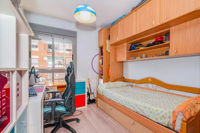 Piso urbanización giner de los ríos — 21
