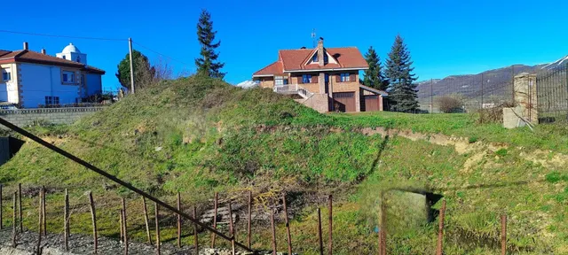 OPORTUNIDAD PARA INVERSORES – FINCA URBANA EN NESTARES.- - foto 3