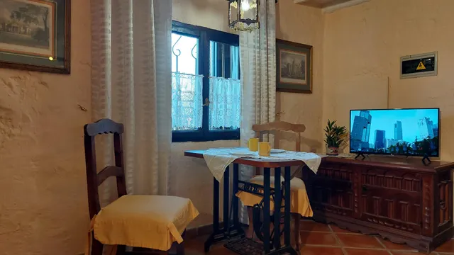 Hotel Aparthotel Boutique histórico con 12,3% de rentabilidad y licencias – Share Deal — 21